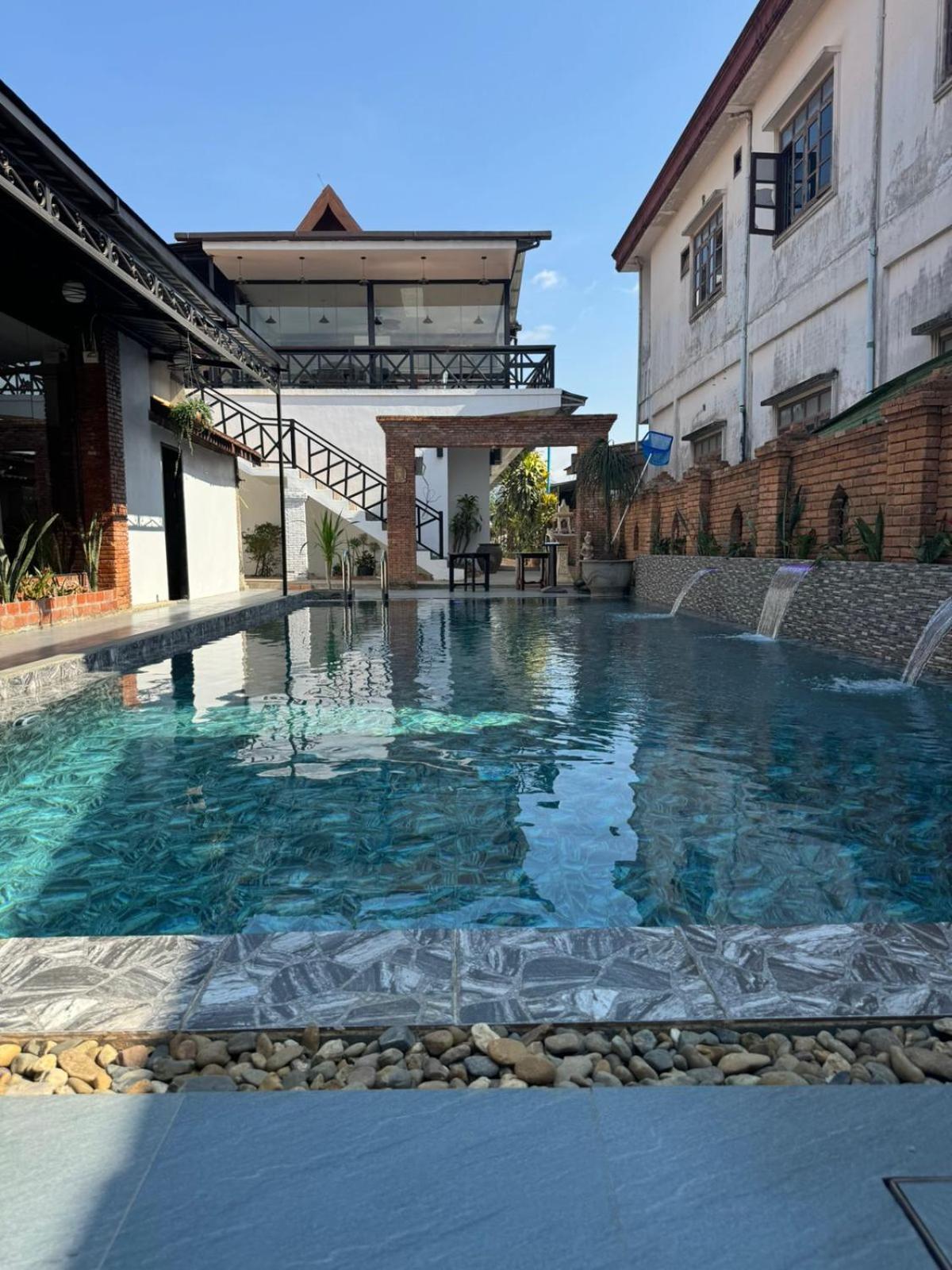 Win Hotel Vang Vieng Zewnętrze zdjęcie