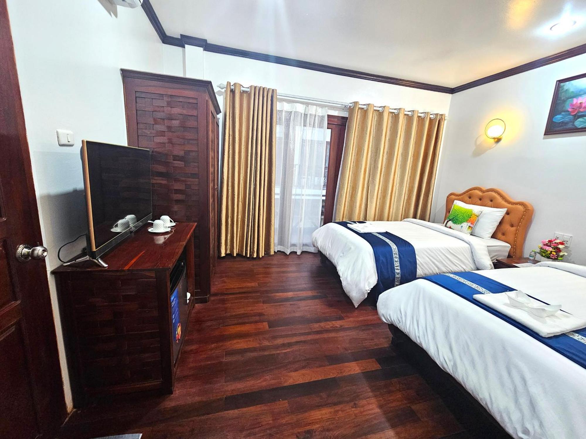 Win Hotel Vang Vieng Zewnętrze zdjęcie