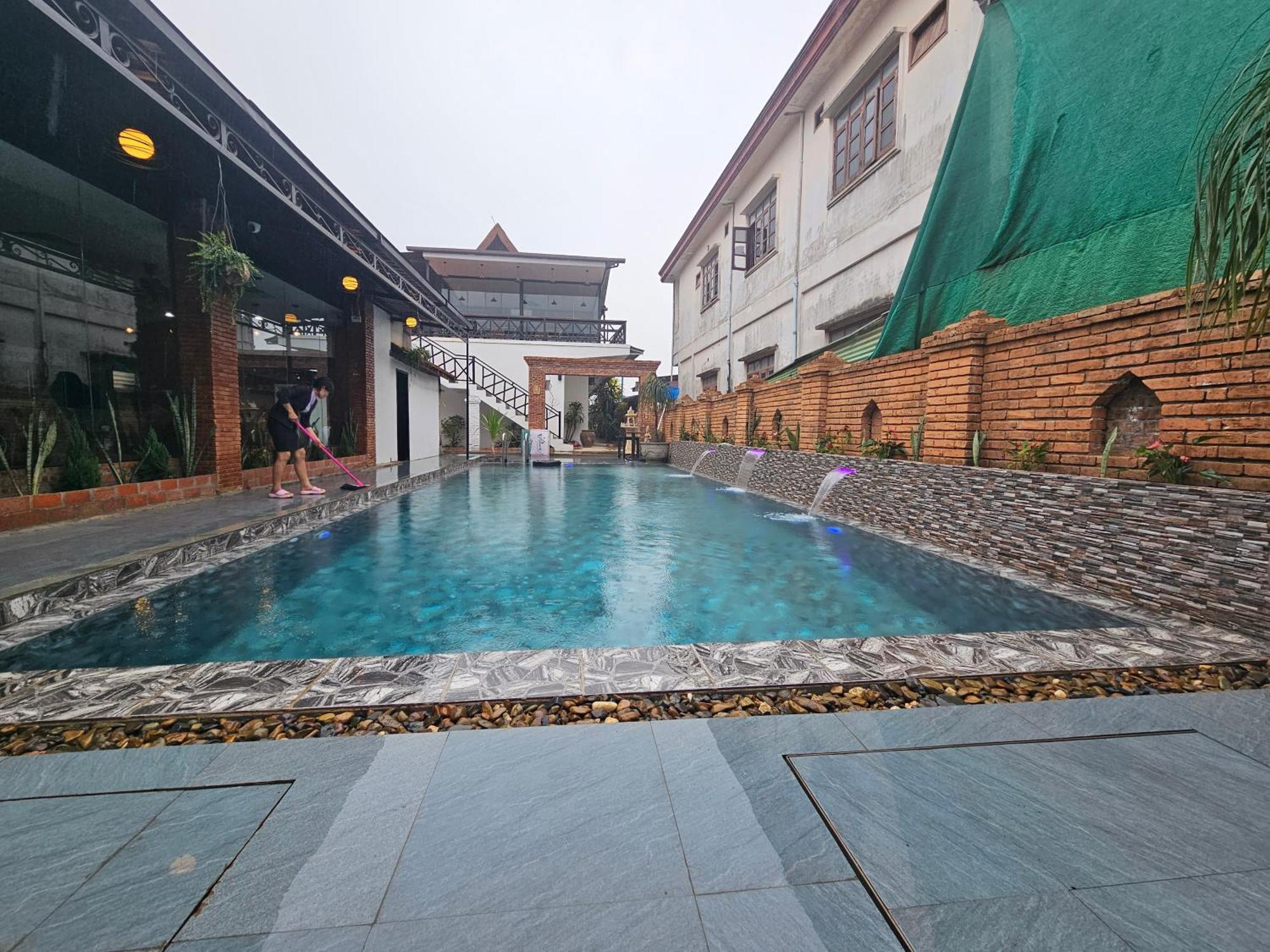 Win Hotel Vang Vieng Zewnętrze zdjęcie