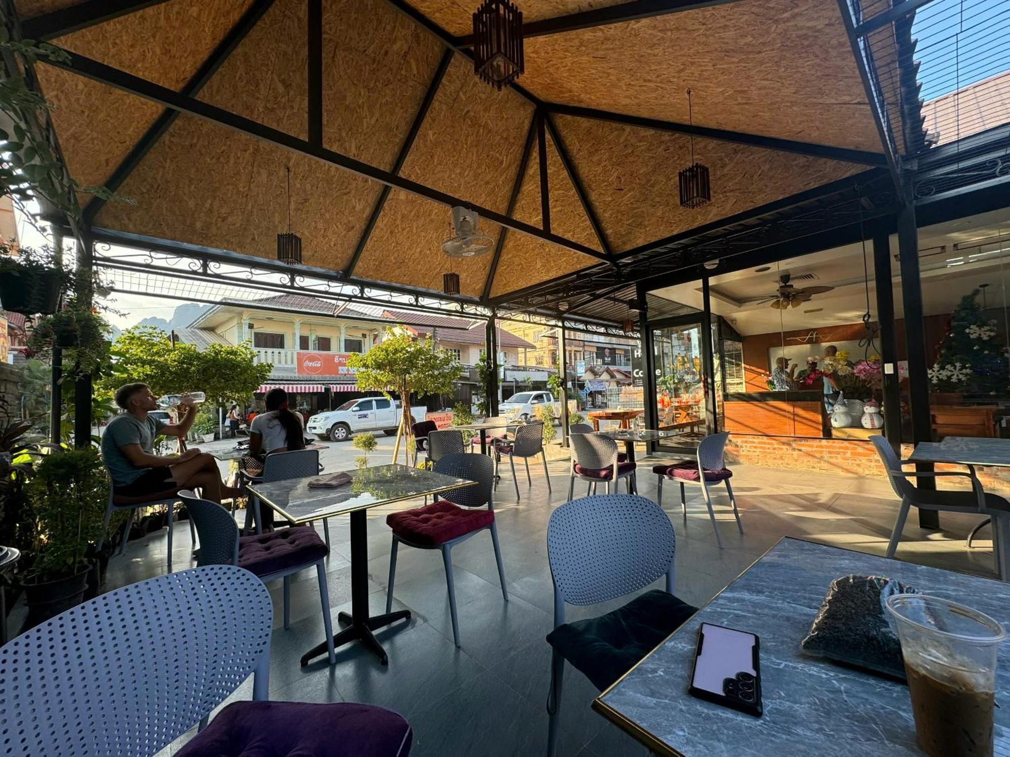 Win Hotel Vang Vieng Zewnętrze zdjęcie