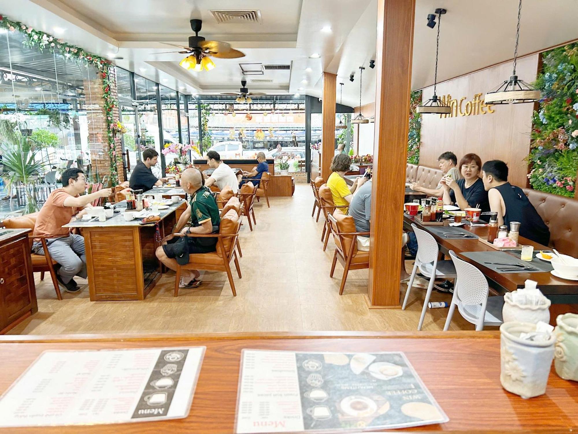 Win Hotel Vang Vieng Zewnętrze zdjęcie